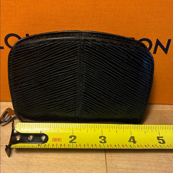 Louis Vuitton Black Epi Demi Lune Coin Pouch! - Picture 9 of 10